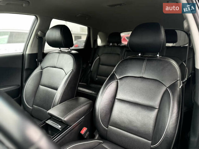Черный Киа Niro, объемом двигателя 0 л и пробегом 158 тыс. км за 17800 $, фото 19 на Automoto.ua