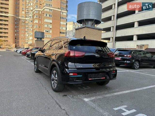 Черный Киа Niro, объемом двигателя 0 л и пробегом 105 тыс. км за 20500 $, фото 18 на Automoto.ua