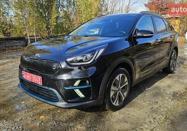 Киа Niro 2020 в Радомышле на Automoto.ua Черный Киа Niro, объемом двигателя 0 л и пробегом 139 тыс. км за 19600 $, фото 1 на Automoto.ua