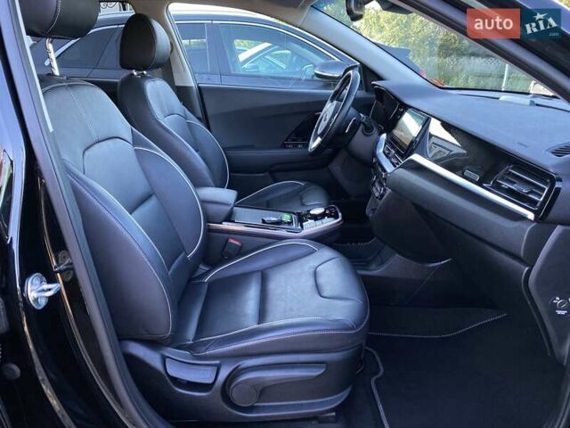 Черный Киа Niro, объемом двигателя 0 л и пробегом 93 тыс. км за 22700 $, фото 56 на Automoto.ua