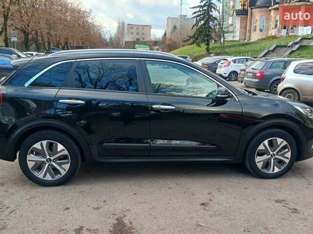 Черный Киа Niro, объемом двигателя 0 л и пробегом 125 тыс. км за 19300 $, фото 3 на Automoto.ua