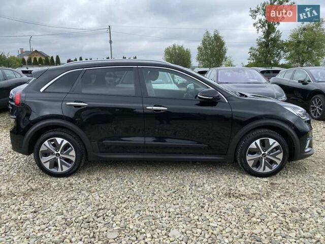 Чорний Кіа Niro, об'ємом двигуна 0 л та пробігом 131 тис. км за 21500 $, фото 15 на Automoto.ua