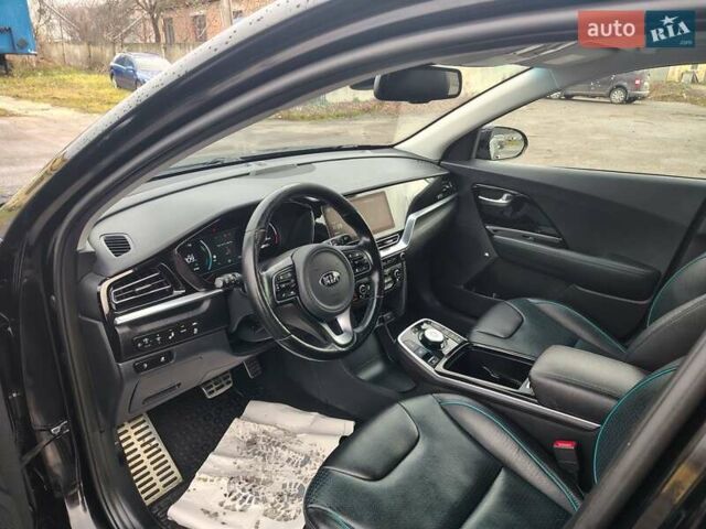 Чорний Кіа Niro, об'ємом двигуна 0 л та пробігом 146 тис. км за 18900 $, фото 10 на Automoto.ua