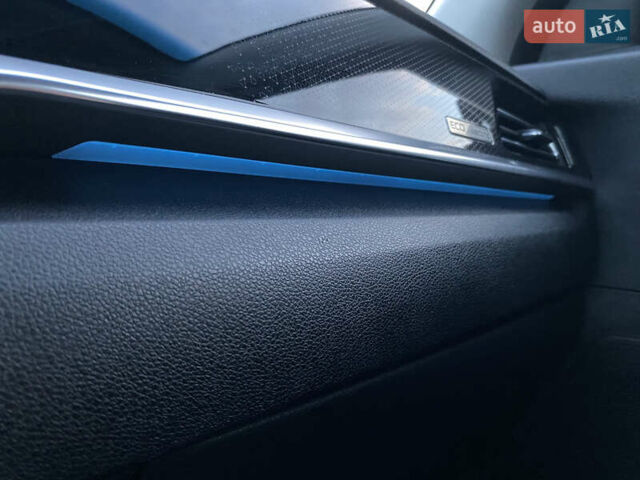 Чорний Кіа Niro, об'ємом двигуна 0 л та пробігом 64 тис. км за 22700 $, фото 100 на Automoto.ua
