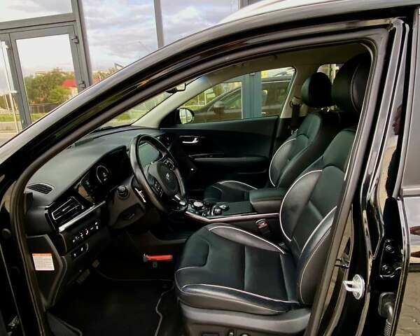 Черный Киа Niro, объемом двигателя 0 л и пробегом 142 тыс. км за 18900 $, фото 30 на Automoto.ua