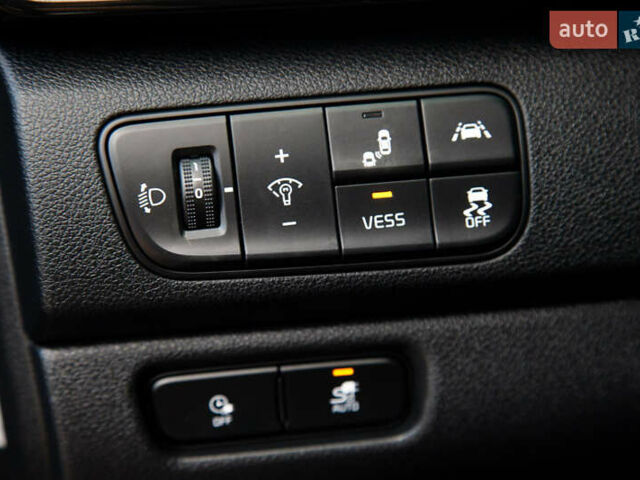 Черный Киа Niro, объемом двигателя 0 л и пробегом 104 тыс. км за 17550 $, фото 29 на Automoto.ua