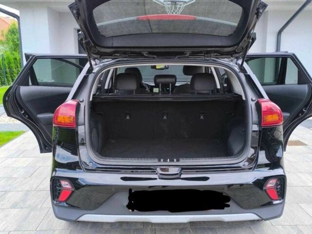 Киа Niro 2020 в Киеве на Automoto.ua Черный Киа Niro, объемом двигателя 1.6 л и пробегом 83 тыс. км за 12800 $, фото 7 на Automoto.ua