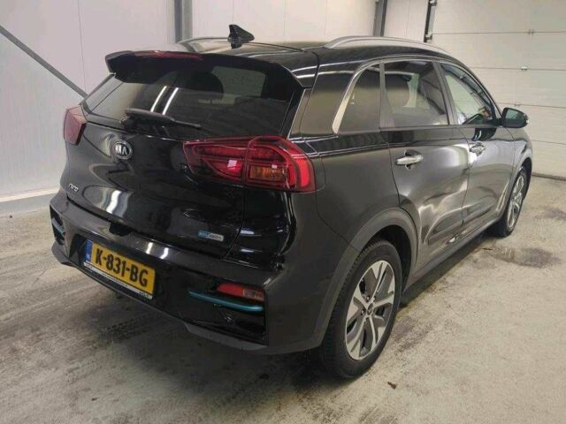 Чорний Кіа Niro, об'ємом двигуна 0 л та пробігом 81 тис. км за 18588 $, фото 2 на Automoto.ua