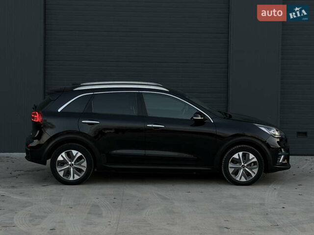 Черный Киа Niro, объемом двигателя 0 л и пробегом 142 тыс. км за 18900 $, фото 22 на Automoto.ua