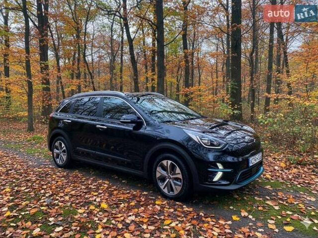 Чорний Кіа Niro, об'ємом двигуна 0 л та пробігом 112 тис. км за 19850 $, фото 18 на Automoto.ua