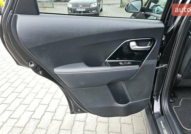 Черный Киа Niro, объемом двигателя 0 л и пробегом 139 тыс. км за 19800 $, фото 19 на Automoto.ua