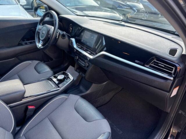 Черный Киа Niro, объемом двигателя 0 л и пробегом 34 тыс. км за 12700 $, фото 7 на Automoto.ua
