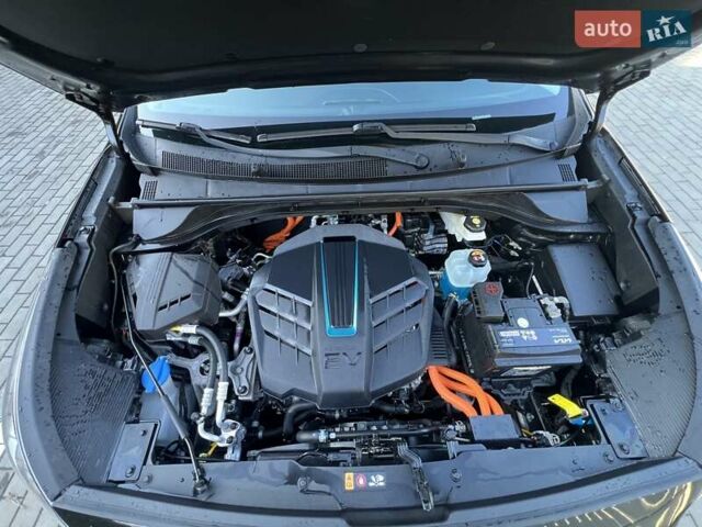Чорний Кіа Niro, об'ємом двигуна 0 л та пробігом 112 тис. км за 20499 $, фото 13 на Automoto.ua