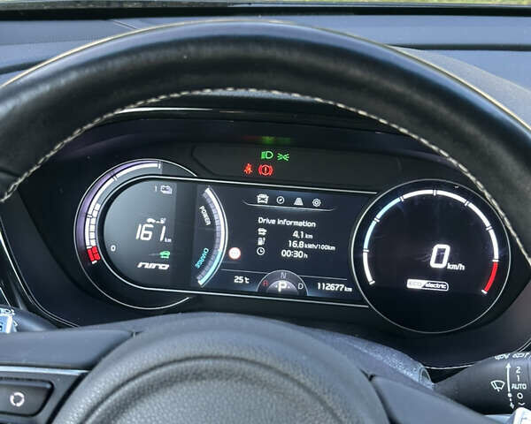 Черный Киа Niro, объемом двигателя 0 л и пробегом 112 тыс. км за 18750 $, фото 50 на Automoto.ua