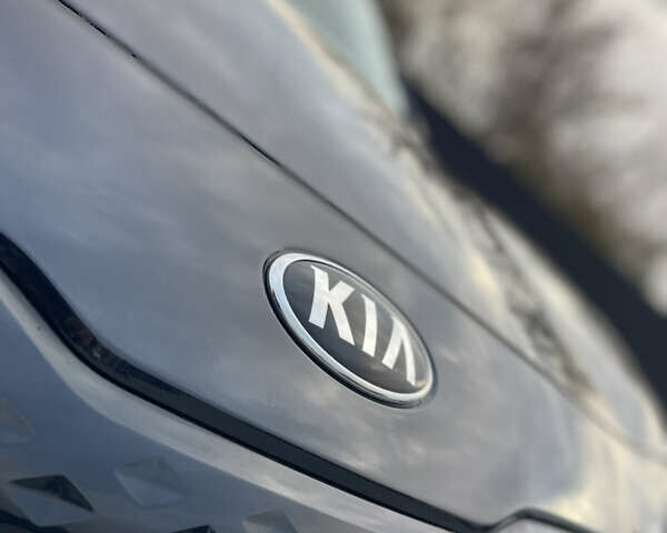 Киа Niro 2020 в Дрогобыче на Automoto.ua Черный Киа Niro, объемом двигателя 0 л и пробегом 148 тыс. км за 19799 $, фото 13 на Automoto.ua