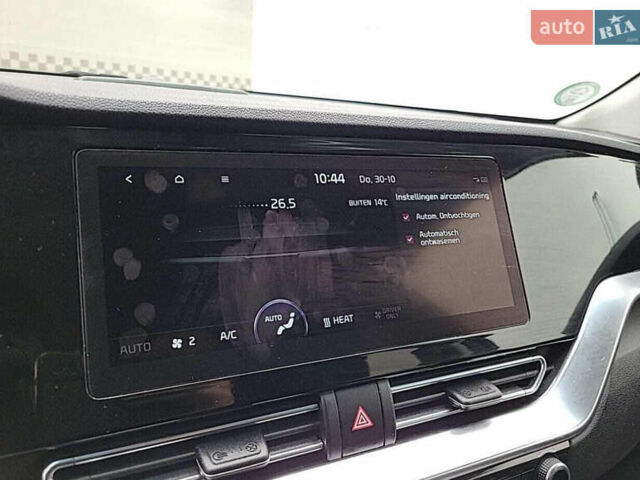 Черный Киа Niro, объемом двигателя 0 л и пробегом 128 тыс. км за 19463 $, фото 5 на Automoto.ua