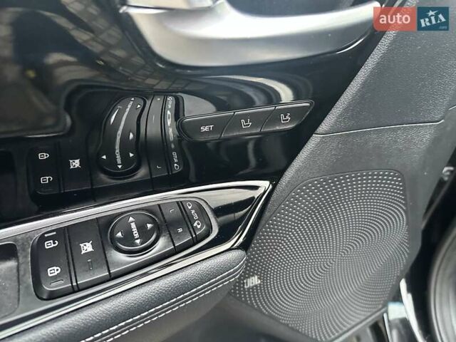Чорний Кіа Niro, об'ємом двигуна 0 л та пробігом 104 тис. км за 20923 $, фото 16 на Automoto.ua