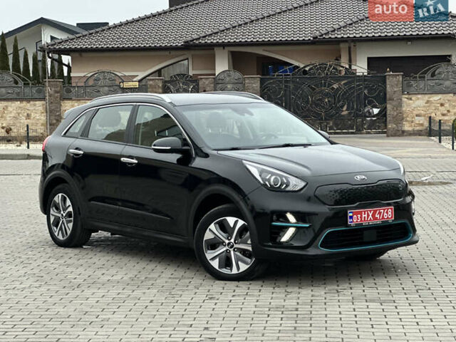Чорний Кіа Niro, об'ємом двигуна 0 л та пробігом 130 тис. км за 18300 $, фото 4 на Automoto.ua