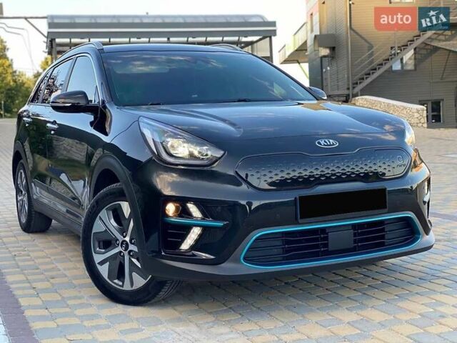 Чорний Кіа Niro, об'ємом двигуна 0 л та пробігом 108 тис. км за 19300 $, фото 9 на Automoto.ua
