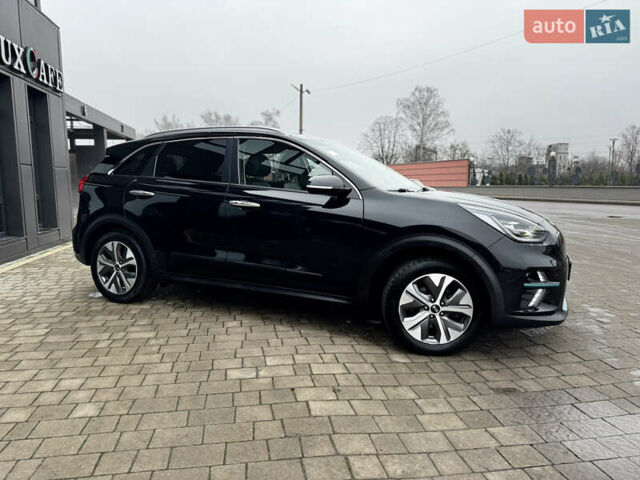 Черный Киа Niro, объемом двигателя 0 л и пробегом 159 тыс. км за 18950 $, фото 5 на Automoto.ua