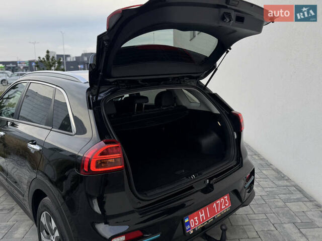 Черный Киа Niro, объемом двигателя 0 л и пробегом 103 тыс. км за 20700 $, фото 23 на Automoto.ua