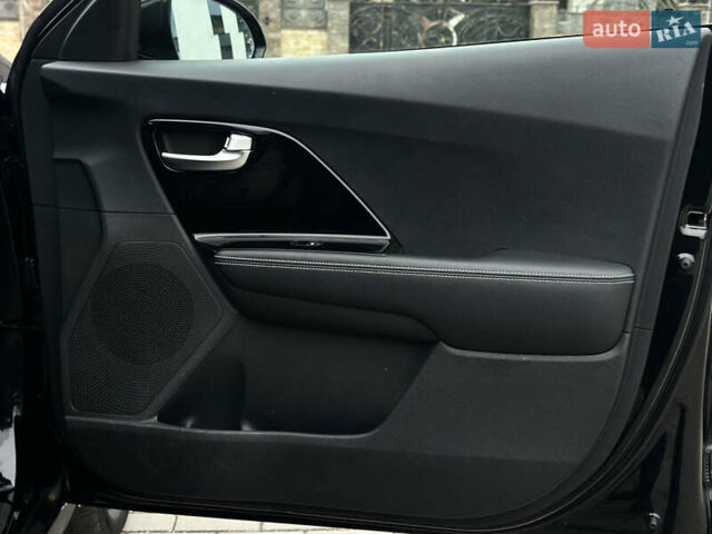 Чорний Кіа Niro, об'ємом двигуна 0 л та пробігом 130 тис. км за 18300 $, фото 52 на Automoto.ua