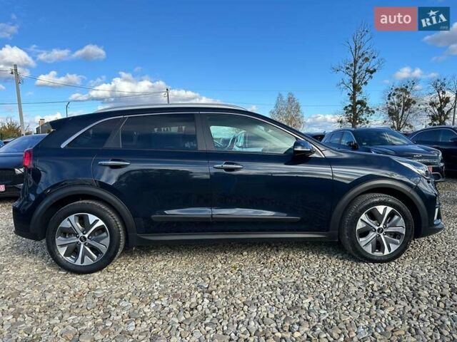 Киа Niro 2020 в Львове на Automoto.ua Черный Киа Niro, объемом двигателя 0 л и пробегом 68 тыс. км за 23200 $, фото 25 на Automoto.ua