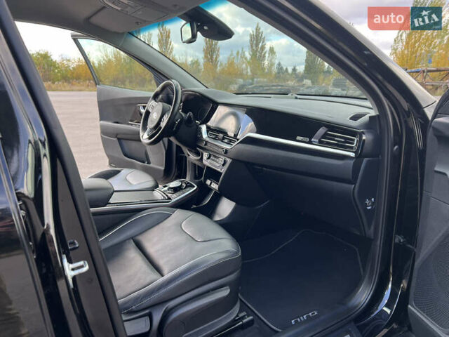 Черный Киа Niro, объемом двигателя 0 л и пробегом 140 тыс. км за 18199 $, фото 55 на Automoto.ua