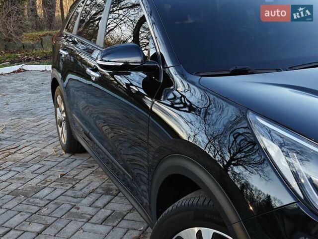 Черный Киа Niro, объемом двигателя 0 л и пробегом 115 тыс. км за 19999 $, фото 15 на Automoto.ua