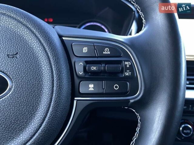 Черный Киа Niro, объемом двигателя 0 л и пробегом 93 тыс. км за 22700 $, фото 4 на Automoto.ua