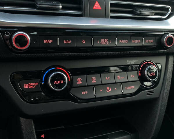 Черный Киа Niro, объемом двигателя 0 л и пробегом 110 тыс. км за 19250 $, фото 27 на Automoto.ua