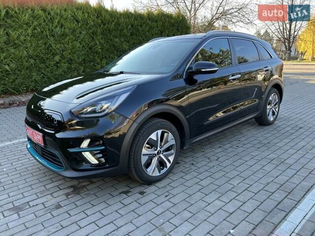 Чорний Кіа Niro, об'ємом двигуна 0 л та пробігом 112 тис. км за 20499 $, фото 15 на Automoto.ua