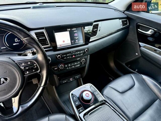 Киа Niro 2020 в Бердичеве на Automoto.ua Черный Киа Niro, объемом двигателя 0 л и пробегом 128 тыс. км за 16700 $, фото 56 на Automoto.ua