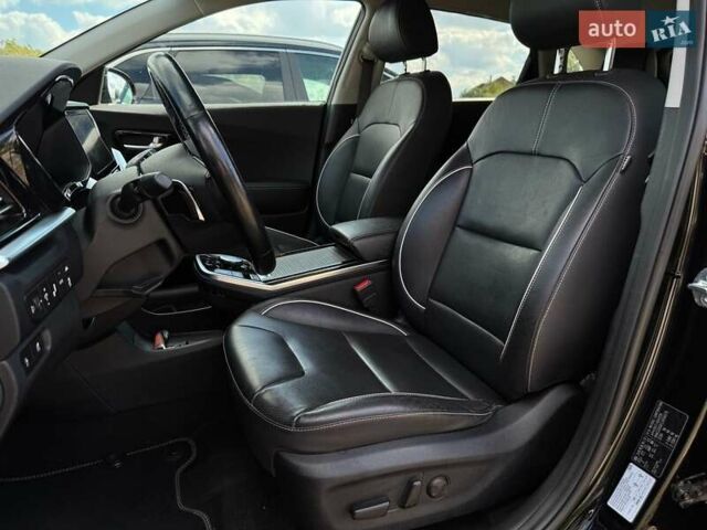 Чорний Кіа Niro, об'ємом двигуна 0 л та пробігом 69 тис. км за 23200 $, фото 33 на Automoto.ua