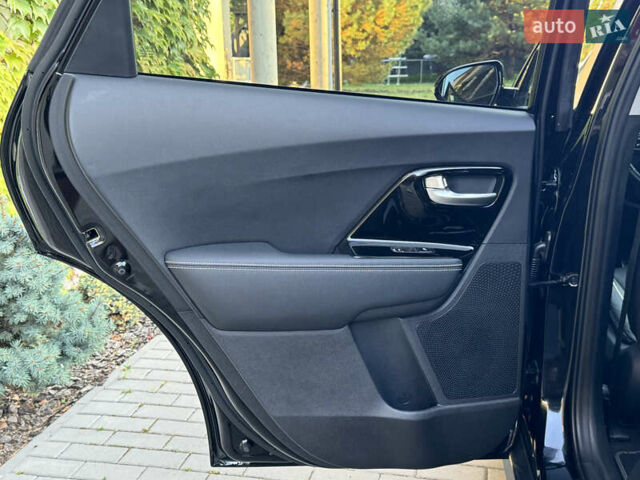 Черный Киа Niro, объемом двигателя 0 л и пробегом 50 тыс. км за 23499 $, фото 60 на Automoto.ua