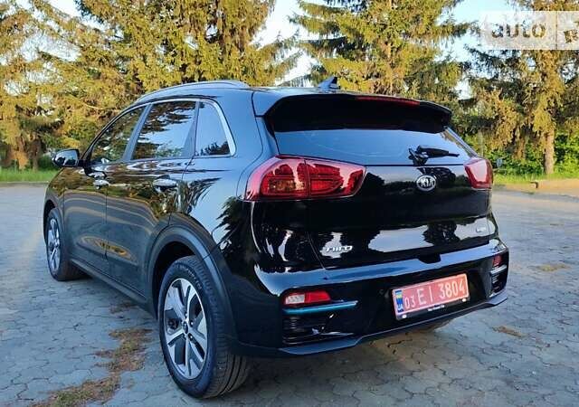 Чорний Кіа Niro, об'ємом двигуна 0 л та пробігом 83 тис. км за 19799 $, фото 17 на Automoto.ua