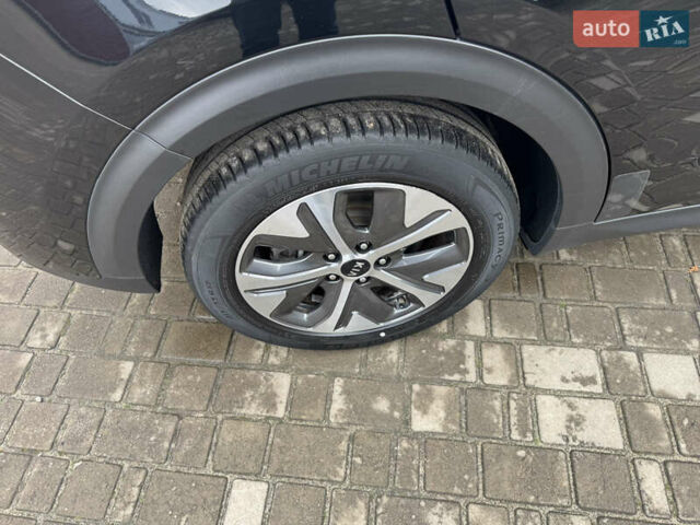 Чорний Кіа Niro, об'ємом двигуна 0 л та пробігом 164 тис. км за 18400 $, фото 35 на Automoto.ua