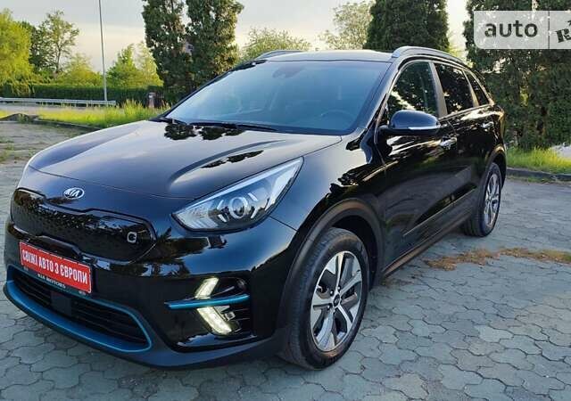 Чорний Кіа Niro, об'ємом двигуна 0 л та пробігом 83 тис. км за 19799 $, фото 11 на Automoto.ua