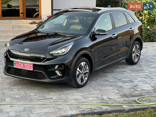 Чорний Кіа Niro, об'ємом двигуна 0 л та пробігом 65 тис. км за 16499 $, фото 11 на Automoto.ua