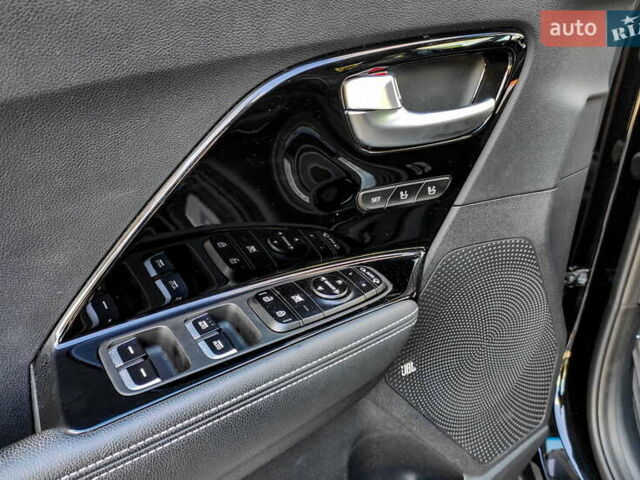 Черный Киа Niro, объемом двигателя 0 л и пробегом 124 тыс. км за 19500 $, фото 26 на Automoto.ua