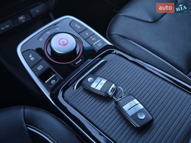 Черный Киа Niro, объемом двигателя 0 л и пробегом 132 тыс. км за 19449 $, фото 41 на Automoto.ua