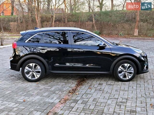 Черный Киа Niro, объемом двигателя 0 л и пробегом 115 тыс. км за 19999 $, фото 29 на Automoto.ua