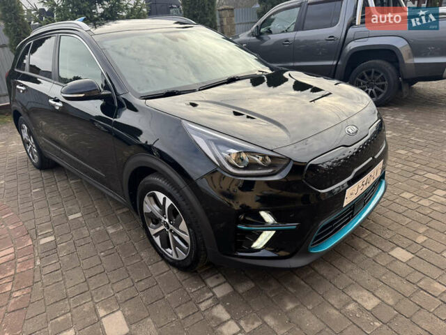 Чорний Кіа Niro, об'ємом двигуна 0 л та пробігом 164 тис. км за 18400 $, фото 13 на Automoto.ua