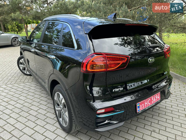 Чорний Кіа Niro, об'ємом двигуна 0 л та пробігом 46 тис. км за 19750 $, фото 26 на Automoto.ua