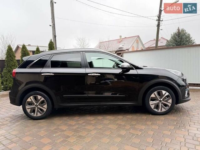 Чорний Кіа Niro, об'ємом двигуна 0 л та пробігом 89 тис. км за 20799 $, фото 8 на Automoto.ua