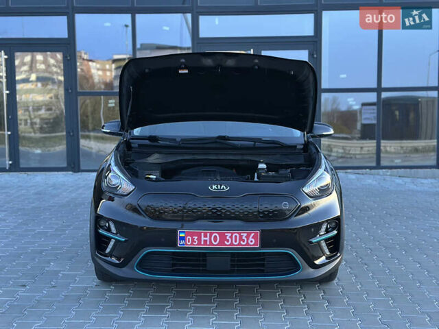 Чорний Кіа Niro, об'ємом двигуна 0 л та пробігом 98 тис. км за 19400 $, фото 54 на Automoto.ua