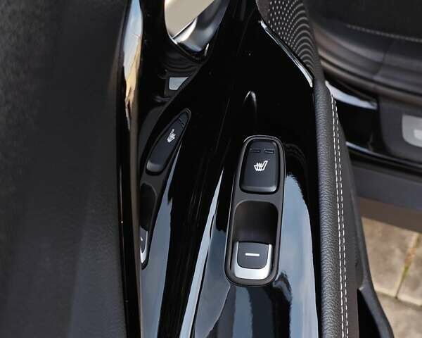 Черный Киа Niro, объемом двигателя 0 л и пробегом 115 тыс. км за 19999 $, фото 54 на Automoto.ua