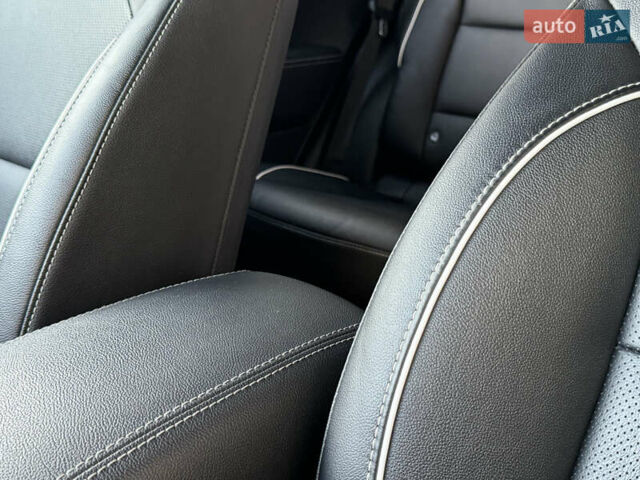 Черный Киа Niro, объемом двигателя 0 л и пробегом 50 тыс. км за 23499 $, фото 58 на Automoto.ua