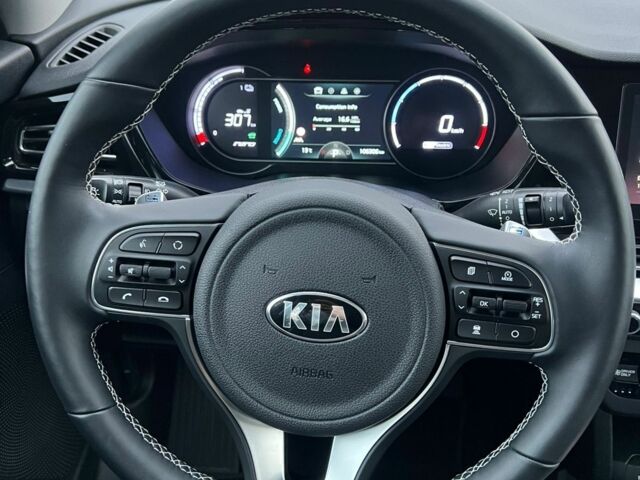 Черный Киа Niro, объемом двигателя 0 л и пробегом 106 тыс. км за 17900 $, фото 13 на Automoto.ua