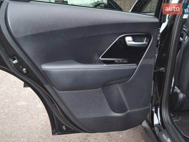 Чорний Кіа Niro, об'ємом двигуна 0 л та пробігом 169 тис. км за 18450 $, фото 38 на Automoto.ua